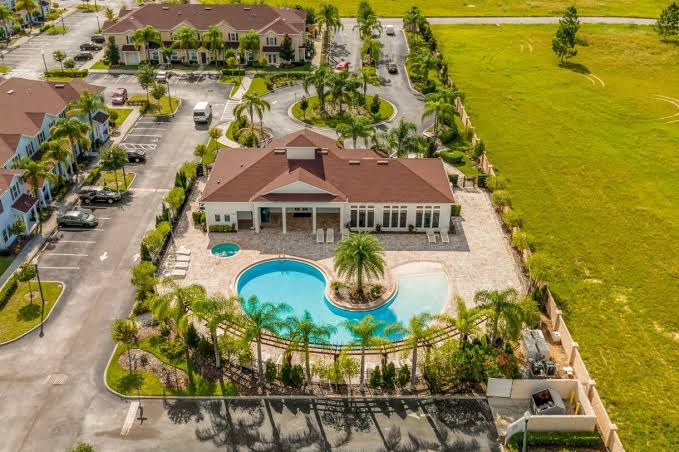 West Lucaya Village Resort