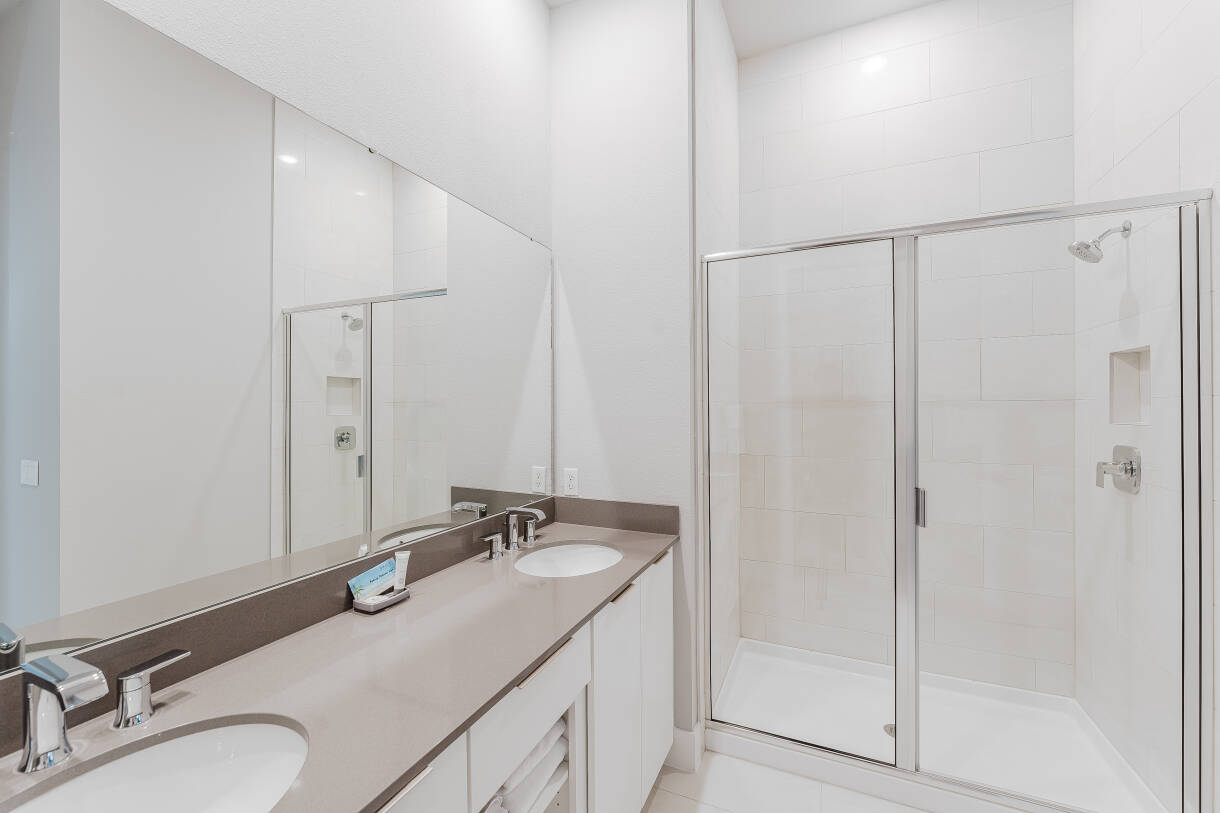 7760 Sandy Ridge Dr, Unit 226 — 25